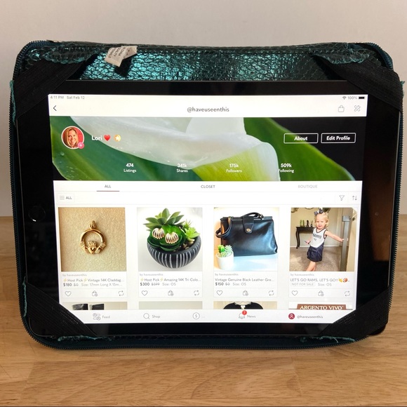 Nine West Emerald Green Metallic Snakeskin Zip IPad Cover - Picture 11 of 12